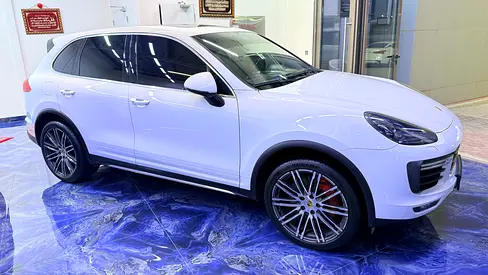 خليجي بحالة وكالة Porsche Cayenne Turbo 2015 GCC Specs - Pristine Condition