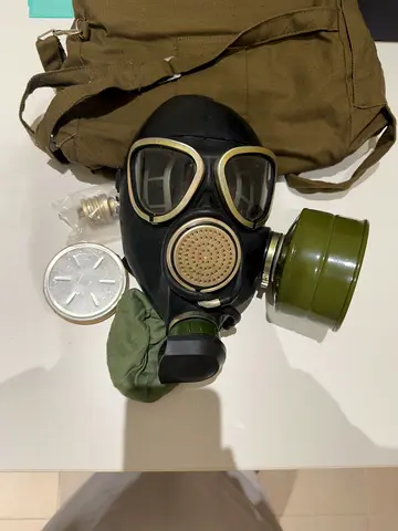 Military-style Gas Mask with Filter and Carry Bag - Vintage/Collectible