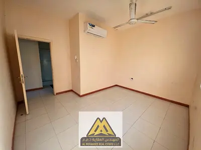 للإيجار السنوي غرفتين وصالة، 2 حمام، مطبخ مغلق، تكييف سبليت، الروضة 3، 30 ألف، 4 دفعات.