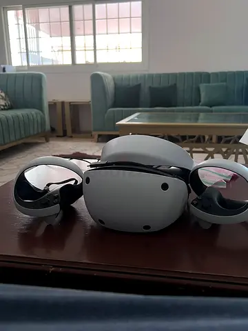 PS VR2 Like New + Controllers