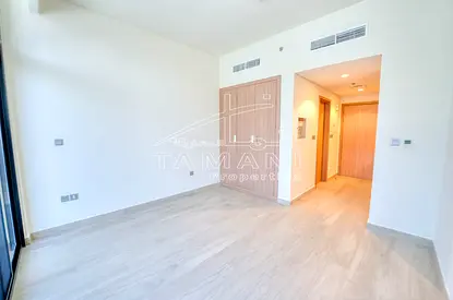Bright Studio | Community View | Multiple options