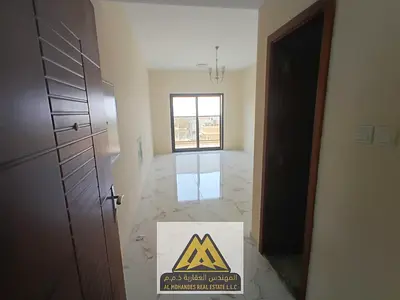 شقة غرفتين | ثاني ساكن | ببلكونة اطلاله مفتوحه | خلف مركز شرطة الحميدية | سهله الوصول لدبي والشارقه