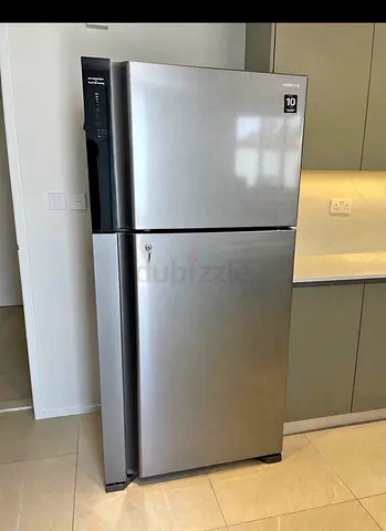 Hitachi refrigerator 710 liter capacity neat and clean perfect working