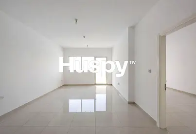 Vacant Now | Upgraded Kitchen | Waterfront Unit