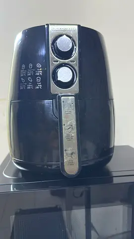 Black Tower air fryer, works fine, good condition