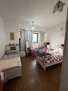 Bed space for ladies Sheikh Zayed Road near Financial Metro