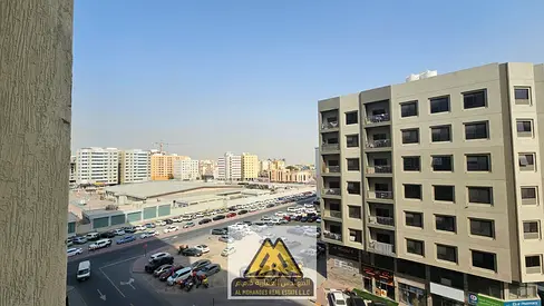 للبيع غرفتين وصاله مع بلكونه باطلاله مفتوحه بابراج الجاردن سيتي قريب من محكمة وجامعة عجمان مع باركينج