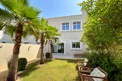 Exclusive | Fully Upgraded | 3 En Suite Bedrooms
