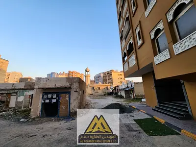أرض استثمارية سكنية للبيع في النخيل 1 بعجمان بالقرب من كورنيش عجمان ومناسبة لبناء مشروع سكني