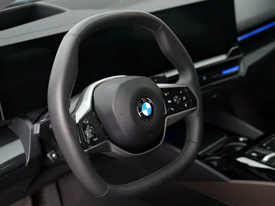 BMW 5 Series 520i, миниатюра 12