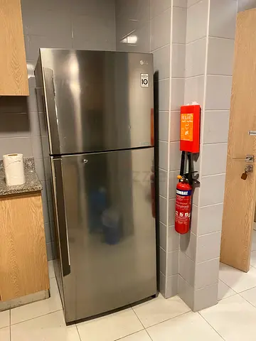 LG fridge for sale very clean 650