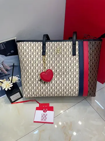 Master copy CH Carolina Herrera Large Logo Tote Bag with Red Stripe and Heart Tag