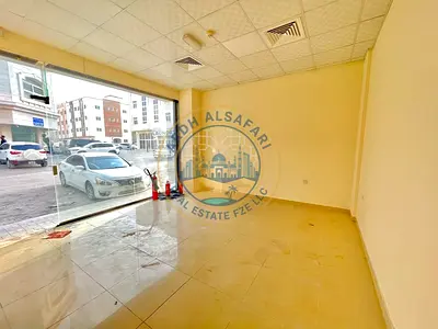 Big shop for rent inside the street