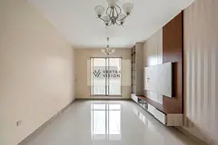 Don't Miss Out | Stylish Living | Bright & Spacious — 2