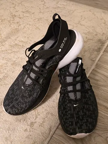 Nike Flex Contact 3 running shoes