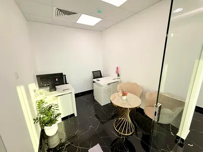 Spacious office | Bank account assistance |Free Amenities