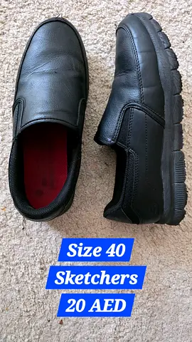 Mens Skechers slip-on shoes size 40 – black, lightly used