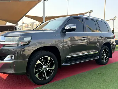 2021 Toyota LAND CRUISER 照片 4