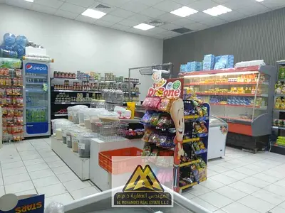 Shop for rent with commercial license, goods, refrigerators, cash register system, grinder