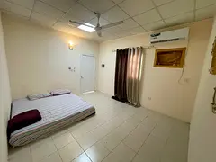 Bed space available for ladies