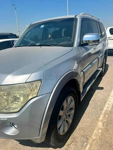 Mitsubishi Pajero GLS Top Line 2010 | GCC Specs | Well Maintained