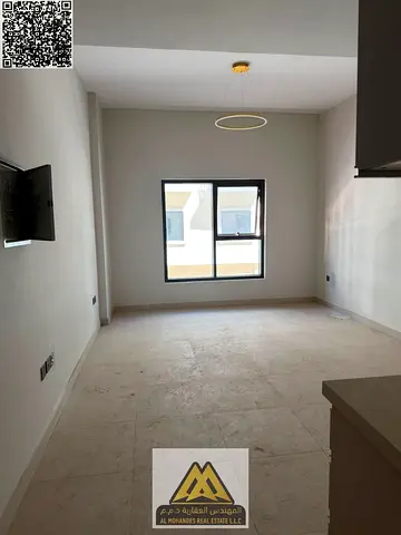 Master bedroom | Central air conditioning | Spacious area | Distinctive view
