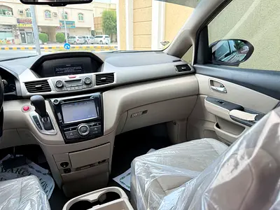 2014 Honda ODYSSEY 照片 12