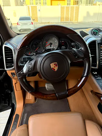 2012 Porsche CAYENNE 照片 8