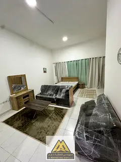 Large studio apartment Semi-separate kitchen Central air conditioning Built-in wardrobes