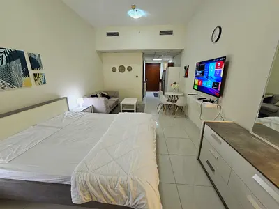 Modern Furnished Studio | Amazing Amenities | Pool, Gym & Parking | Monthly Stay