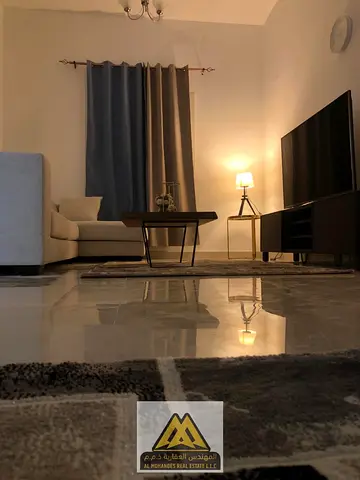 غرفه وصاله  مفروشة بالكامل  مساحة مناسبة  تشطيب ممتاز   ثاني ساكن