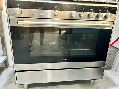 Siemens Stainless Steel Freestanding Oven and Gas Hob - Used