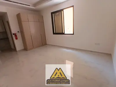 استديو للإيجار العالية عجمان، أول ساكن، مساحة كبيرة، مطبخ منفصل، تشطيب ممتاز، بناية جديدة، 21 ألف، 4 دفعات.