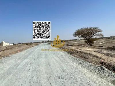 فرصة استثمارية في المنامة سكوير | أرض تاون هاوس 160 متر | تصريح G+2 | موقع مميز | 110,000 درهم