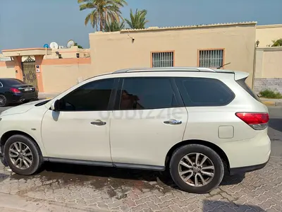 Nissan Pathfinder 2015 GCC Specs