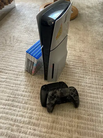 Ps5 Slum cd Edition with 2 Controllers with 5 games