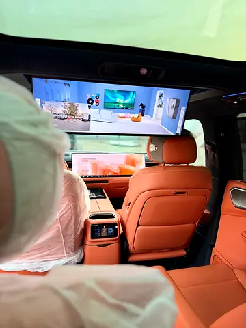 صورة 6 لـ 2025 LYNK & CO 900