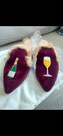 Calitas world New burgundy velvet fur-lined slippers with champagne embroidery, size 40