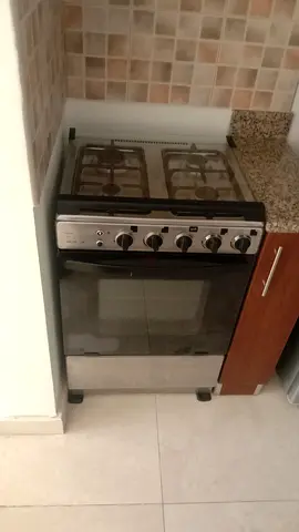 Free standing 4 burner gas cooker with oven