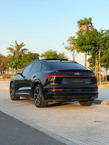 صورة 4 لـ 2020 AUDI Q8 E-TRON