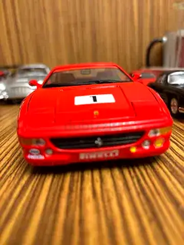 Red Ferrari F355 Toy Car - Diecast Model scale 1:24