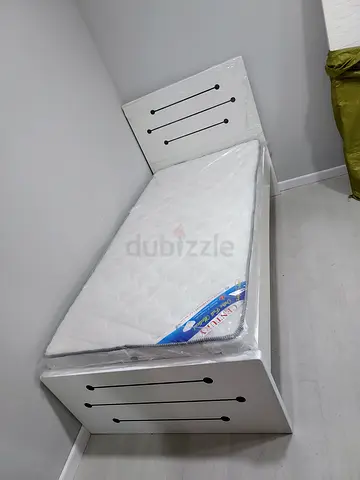 Single Bed with Mattress (90×190cm)