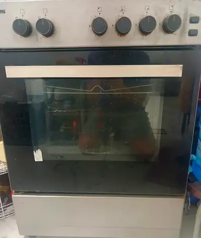 Moving Out Sale! Geepas Cooking Range