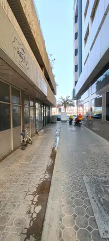 مباشرة من المالك - بدون عمولات - محل تجاري 3 باب - تكييف شيلار مجاني