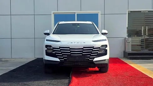 Clean car, Gcc specifications, under dealer warranty