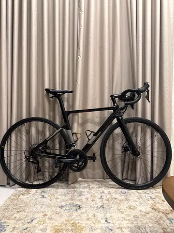 Java Carbon Road Bike Shimano 105