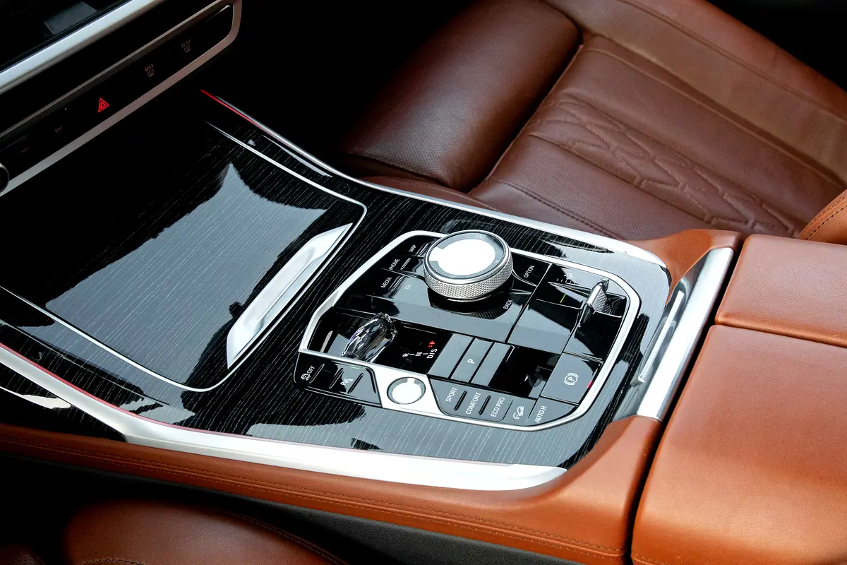 BMW X7 2025