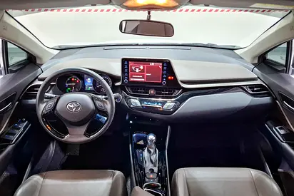 صورة 9 لـ 2023 Toyota C-HR