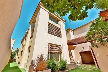 Vacant | Private Pool | For Investment or End Use