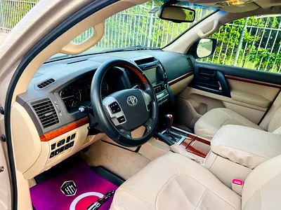 2013 Toyota LAND CRUISER 照片 16